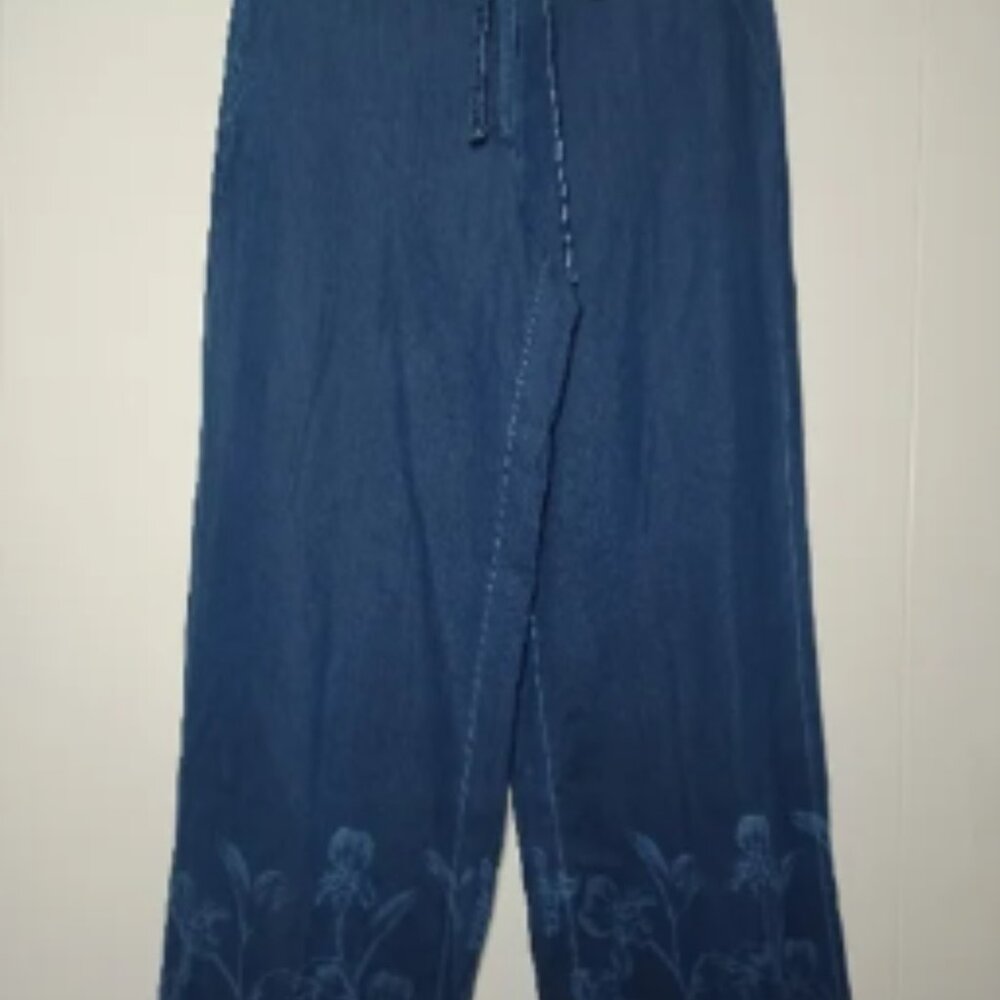 White House black market wide leg Pants Women's Blue Floral Jeans